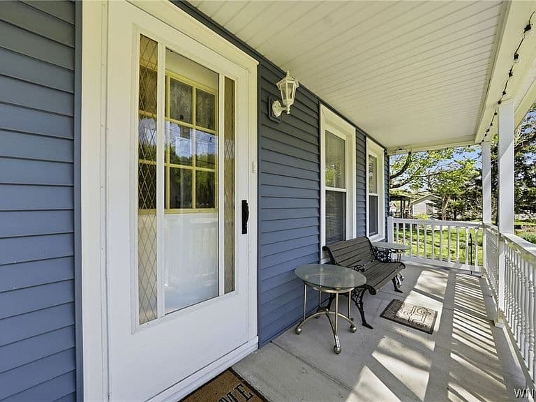 Listing photo 4