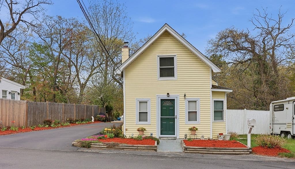 Primary listing photo