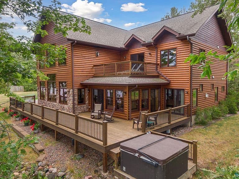 Listing photo 4