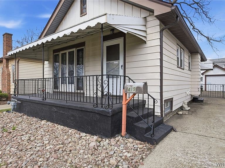 Listing photo 4