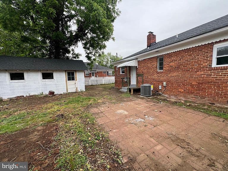 Listing photo 5