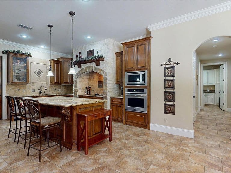 Listing photo 4