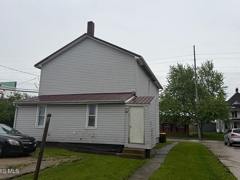 Listing photo 5