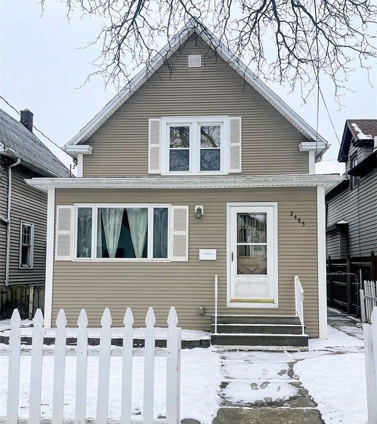 Primary listing photo