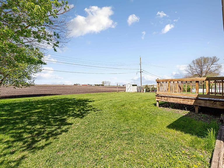 Listing photo 5