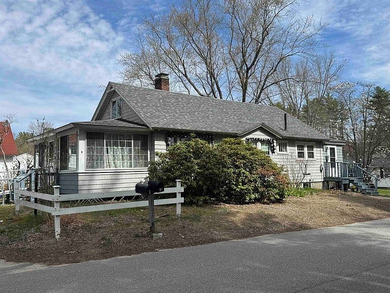 Listing photo 3