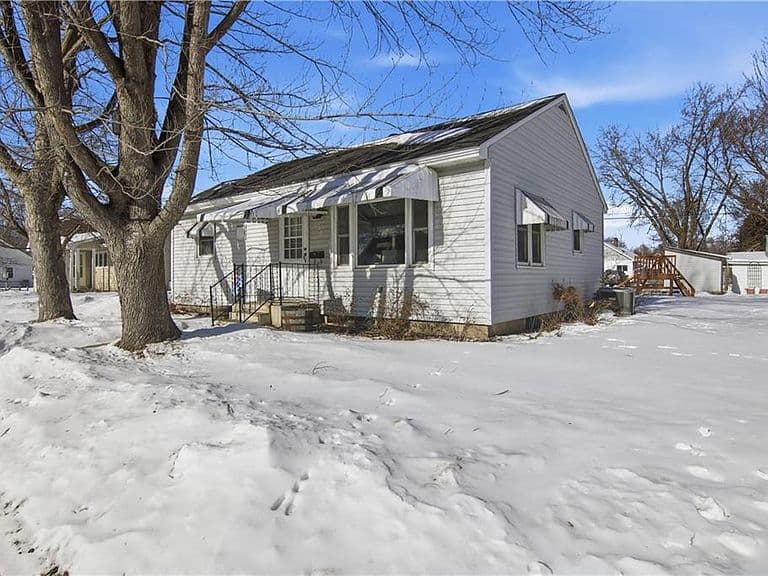 Listing photo 4