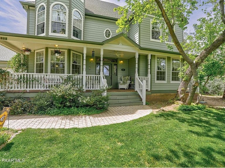 Listing photo 4