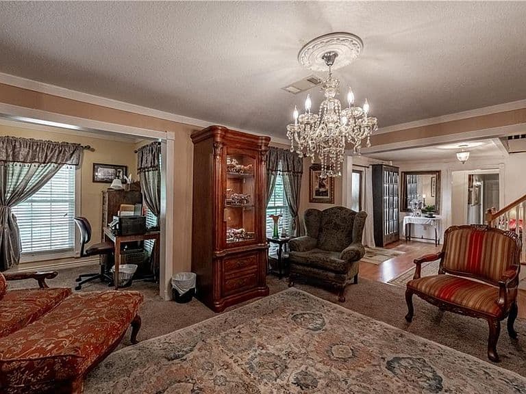 Listing photo 4