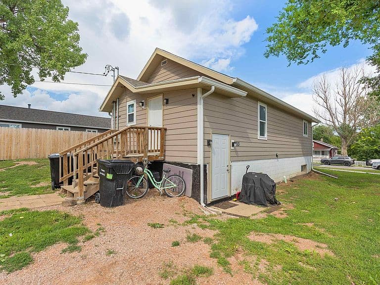 Listing photo 5