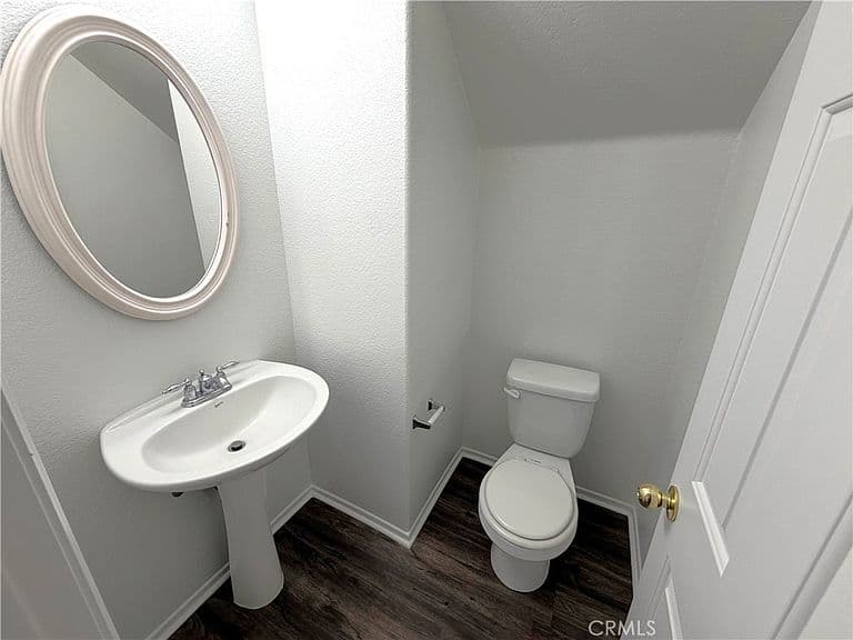 Listing photo 5