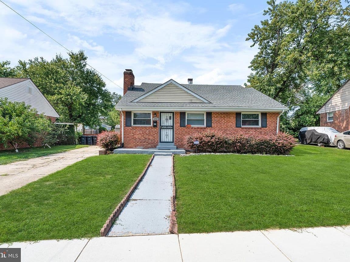 Primary listing photo