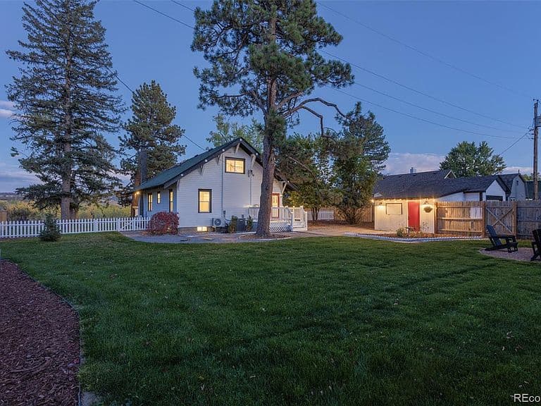 Listing photo 2