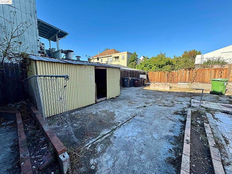 Listing photo 5