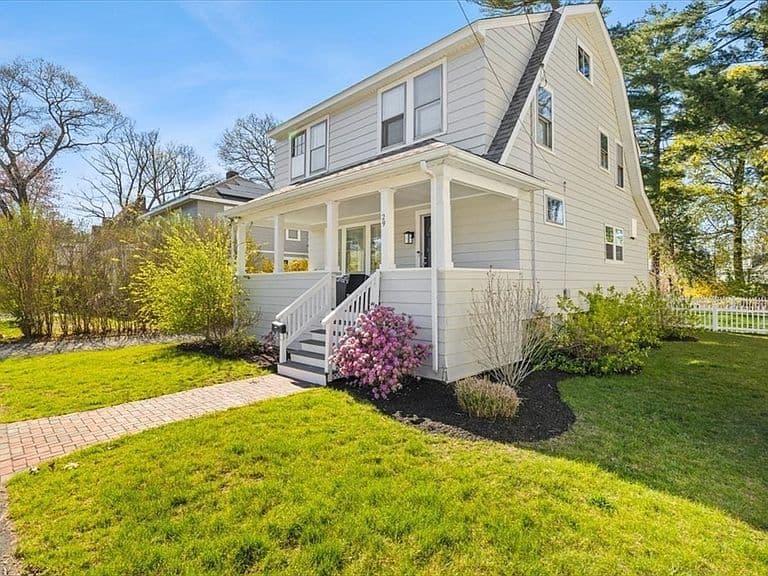 Listing photo 2