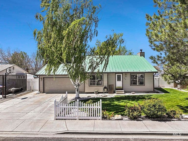 Listing photo