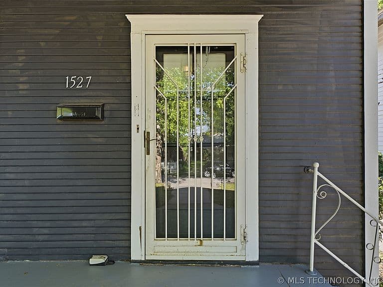 Listing photo 4