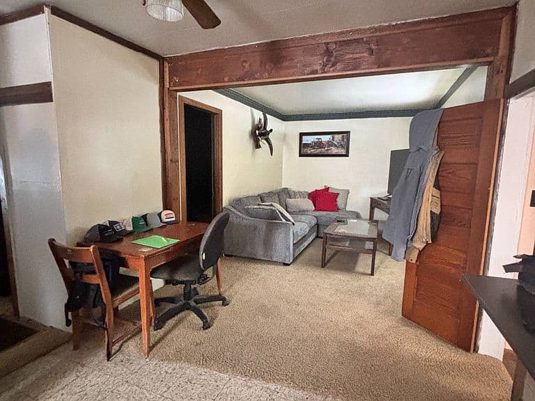 Listing photo 3