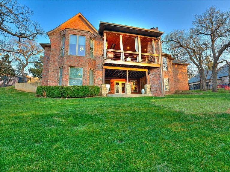 Listing photo 4