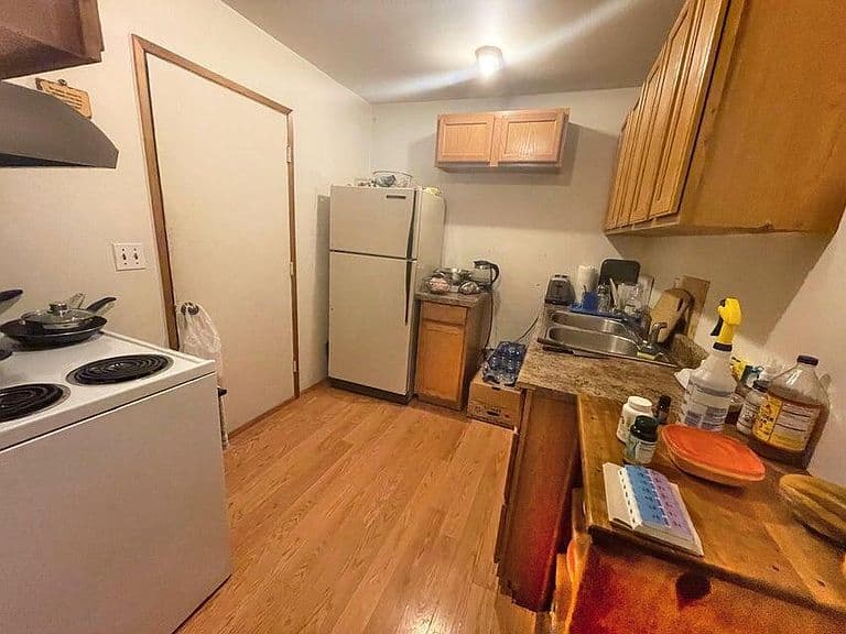 Listing photo 4