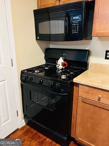 Listing photo 5