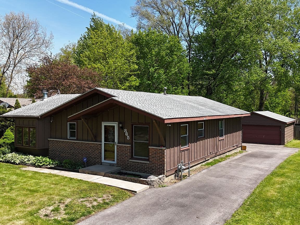 Primary listing photo