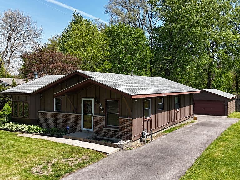 Listing photo