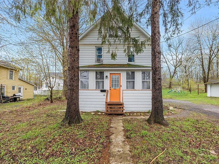 Listing photo 5