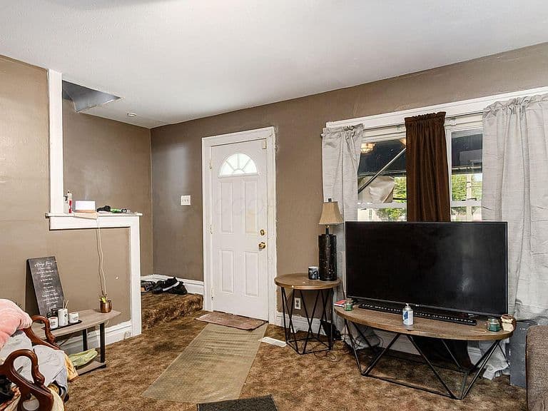 Listing photo 4