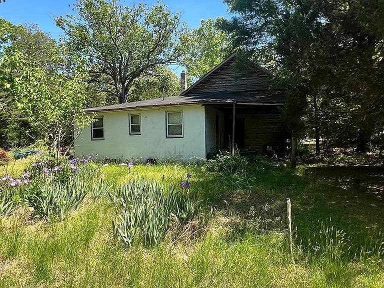 Listing photo 4