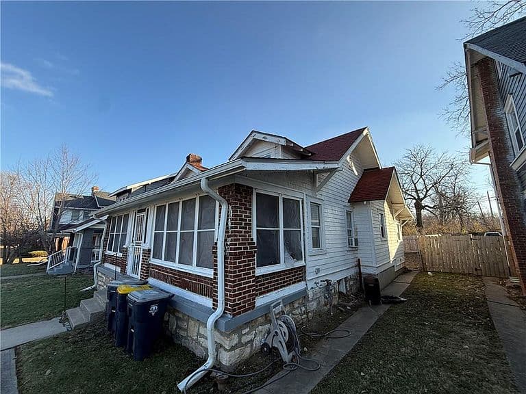 Listing photo 5