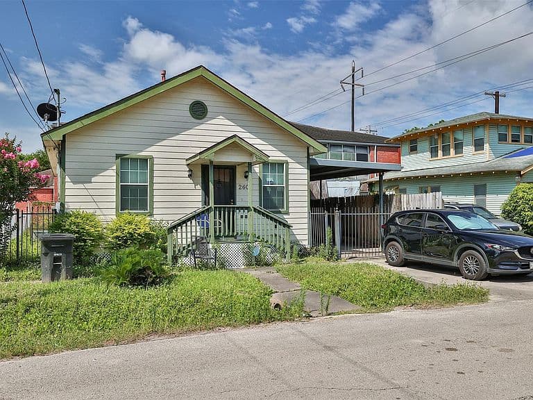 Listing photo 2