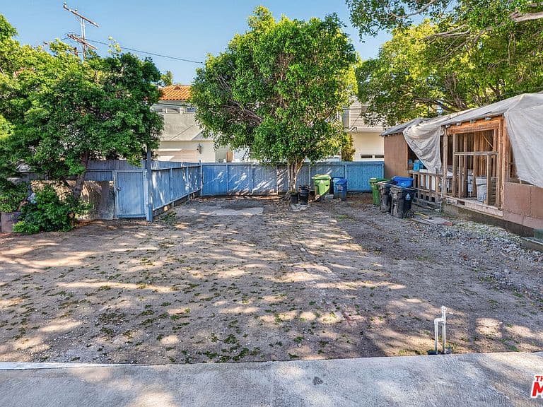 Listing photo 5