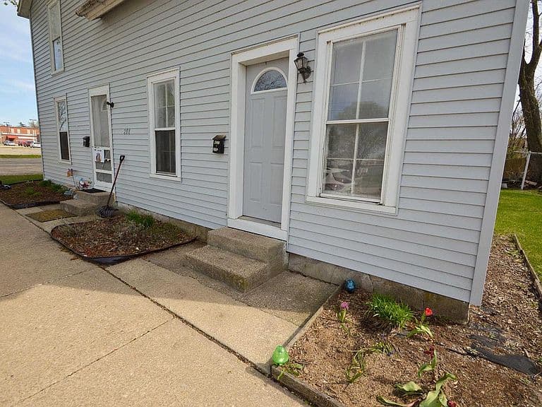 Listing photo 4