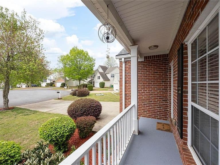 Listing photo 4