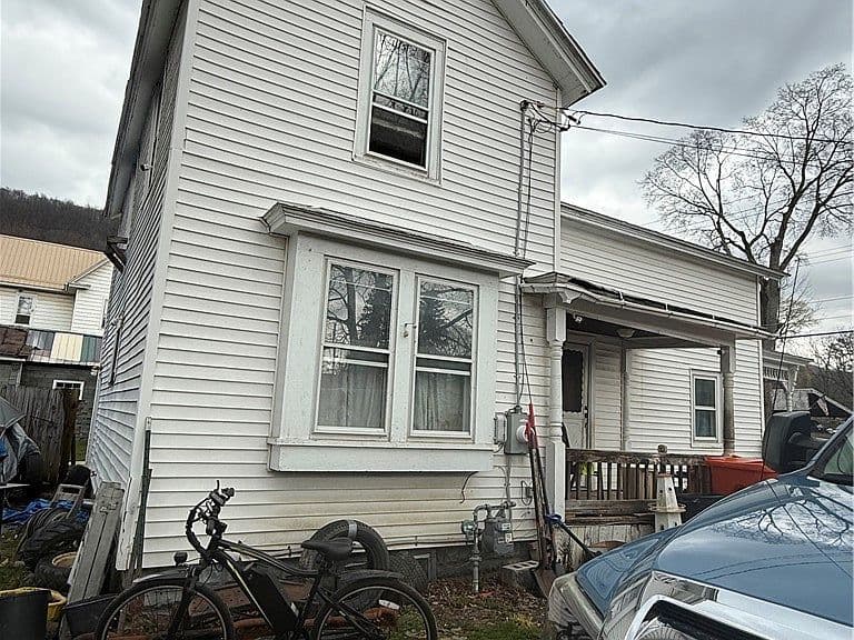 Listing photo 5