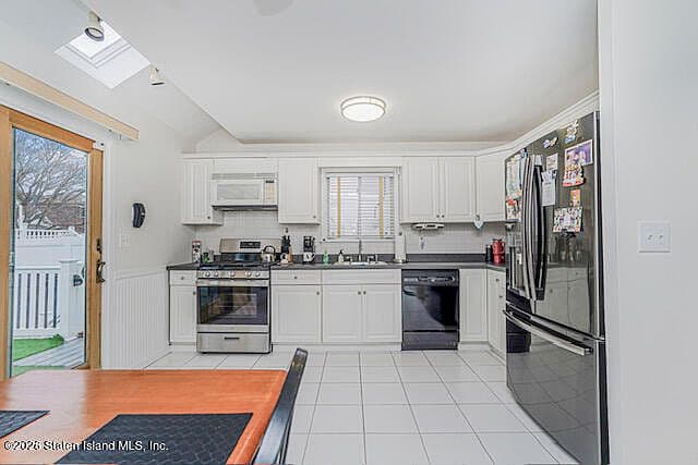 Listing photo 5