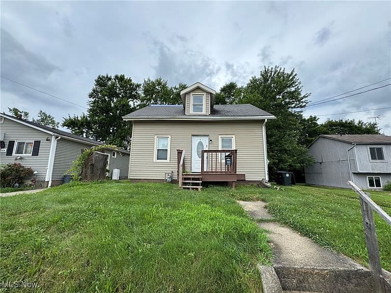 Listing photo 2
