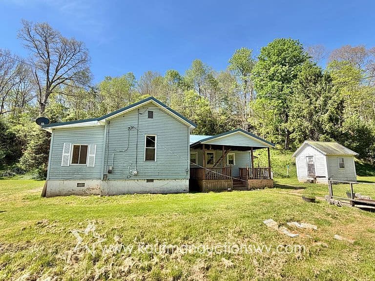 Listing photo 3