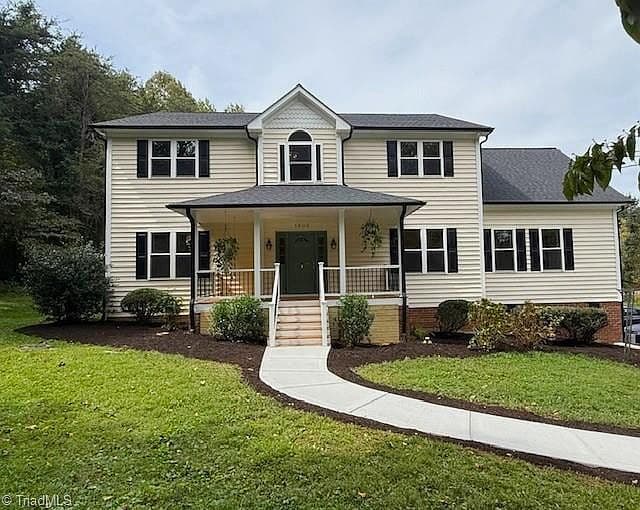 Listing photo 2
