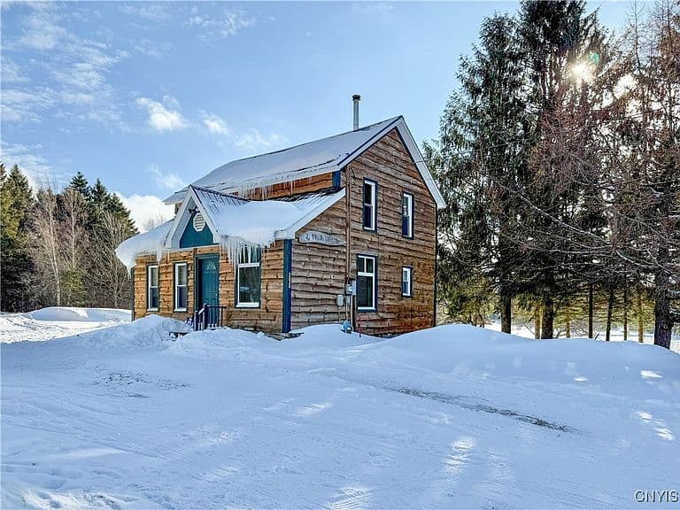 Listing photo 3