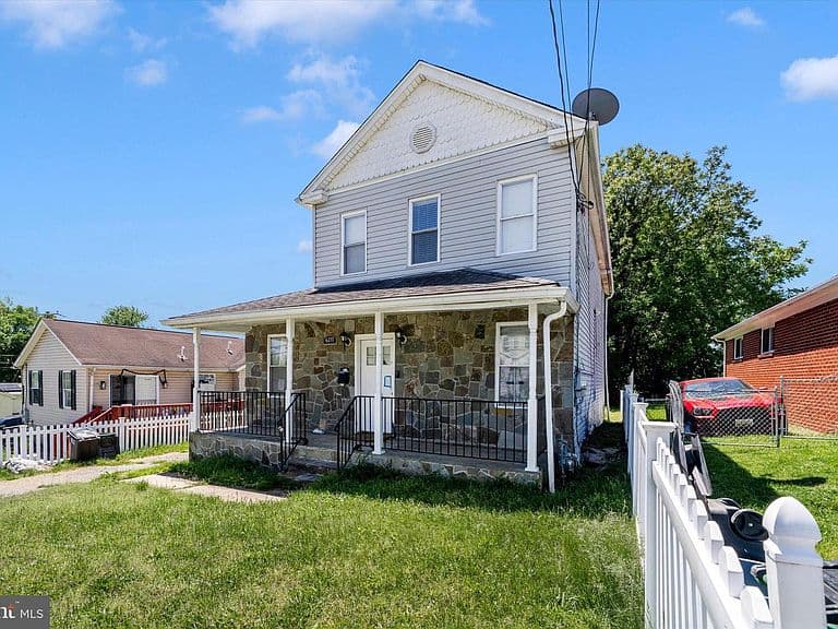 Listing photo 4
