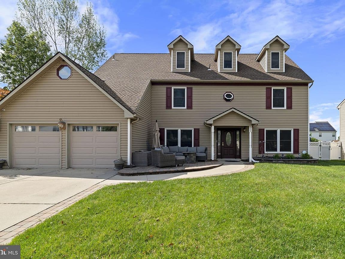 Primary listing photo