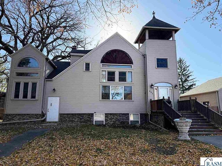 Listing photo 5