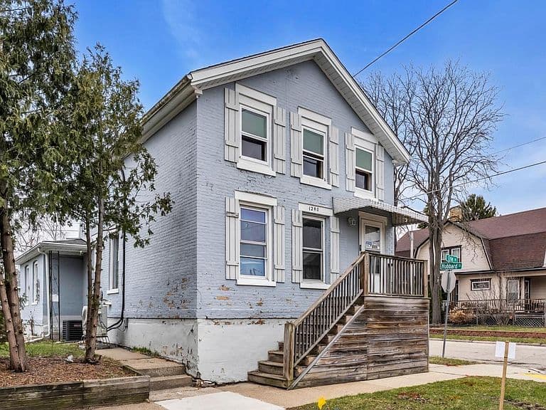 Listing photo 3