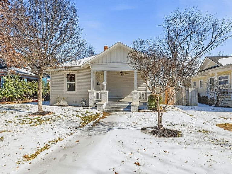 Listing photo 3