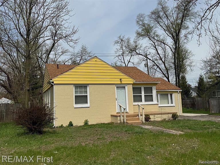 Listing photo 2
