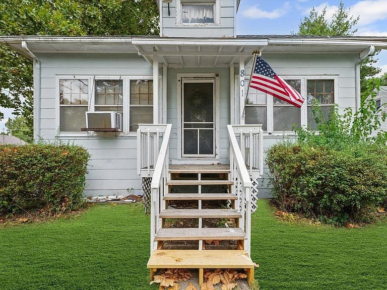Listing photo 4