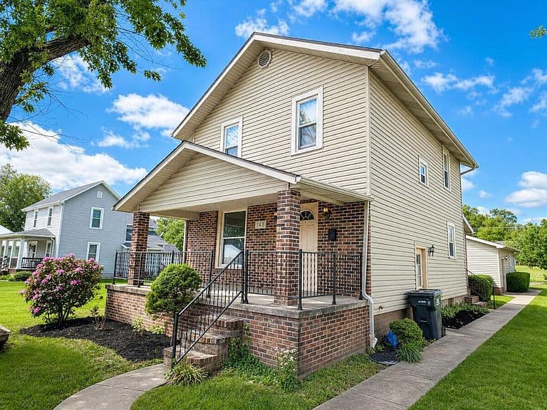 Listing photo 3