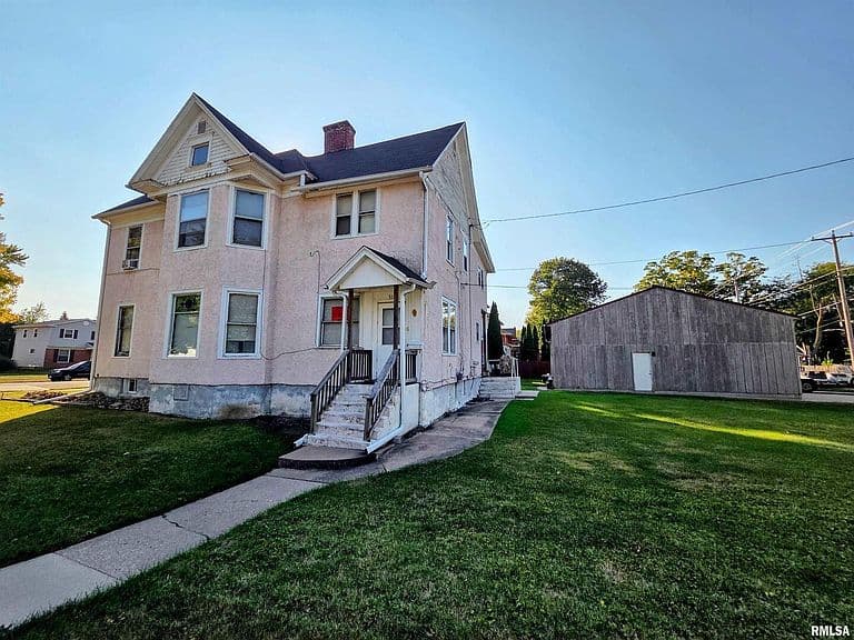 Listing photo 3